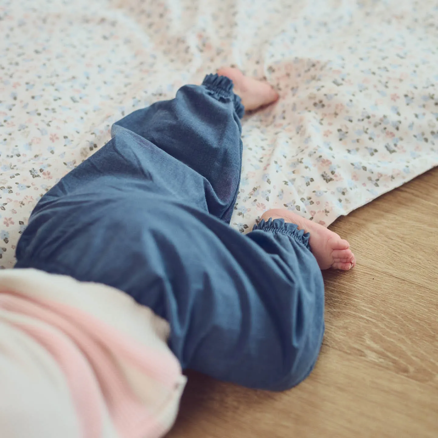 CHAMBRAY flared pants