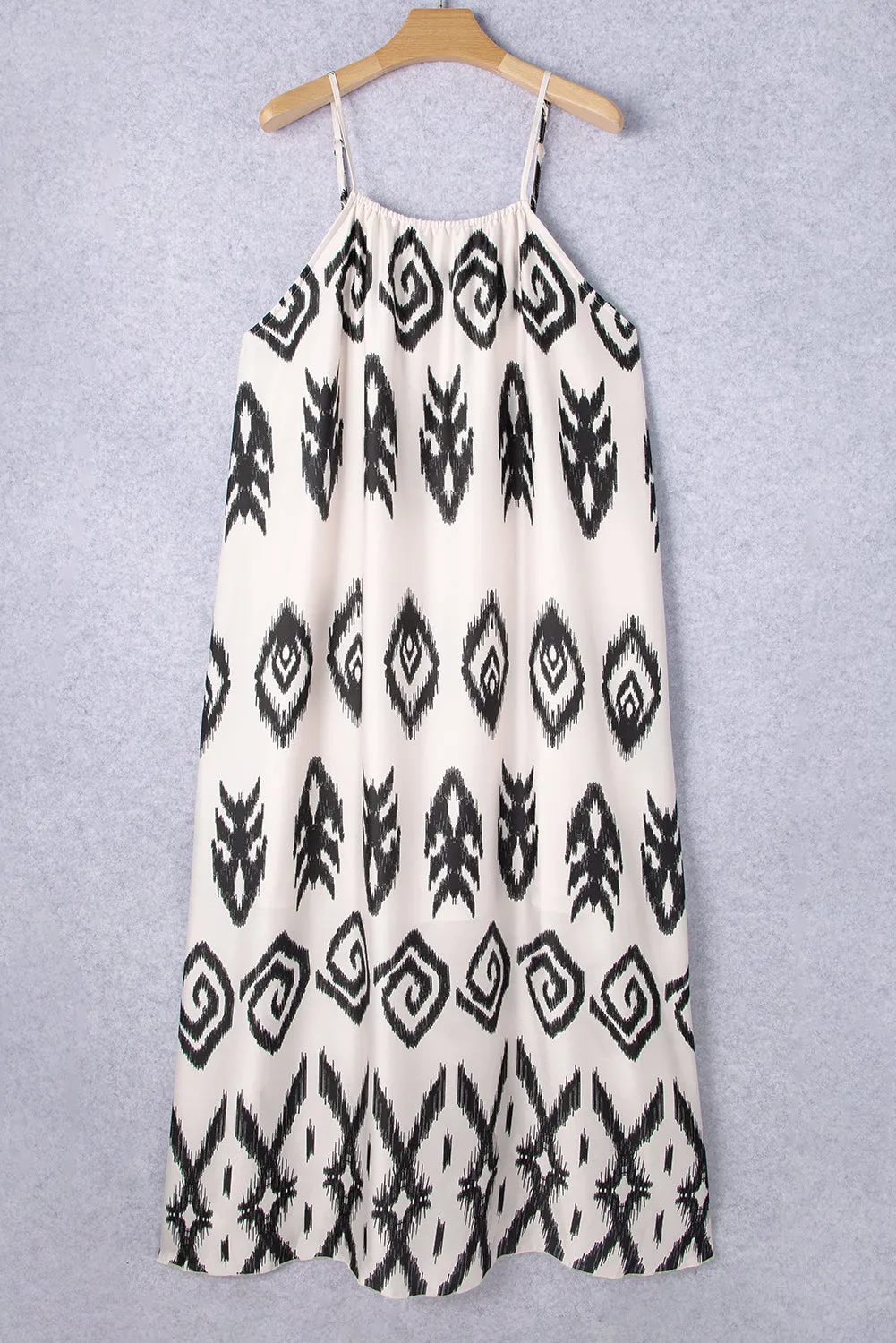 Chic & Flowy Plus-Size Western Print Halter Maxi Dress – Perfect for Any Occasion!