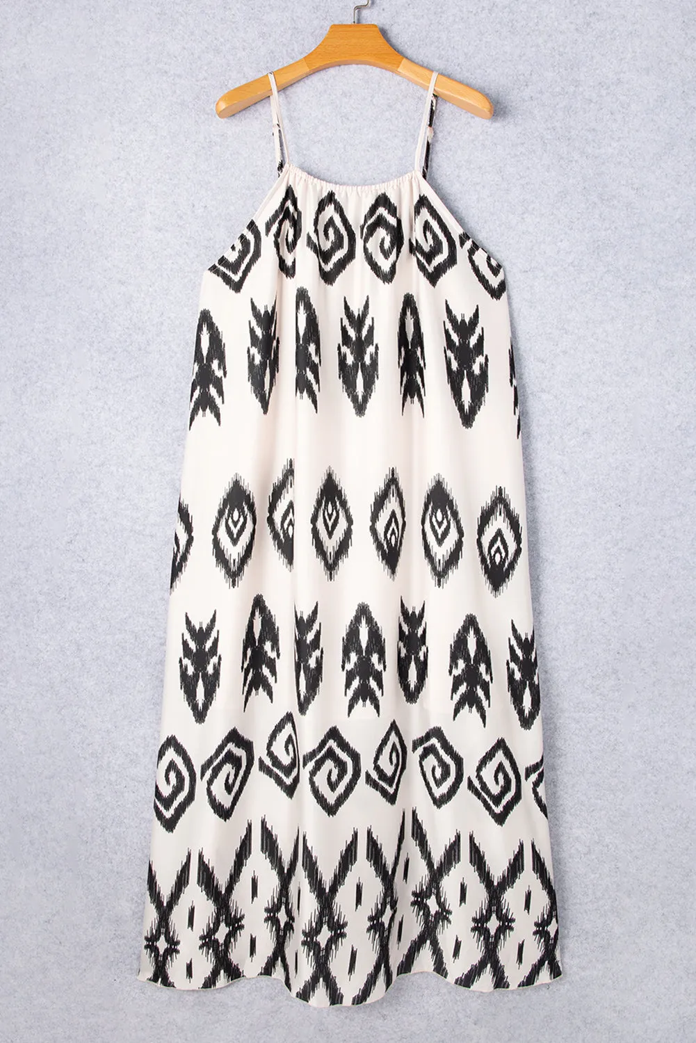 Chic & Flowy Plus-Size Western Print Halter Maxi Dress – Perfect for Any Occasion!