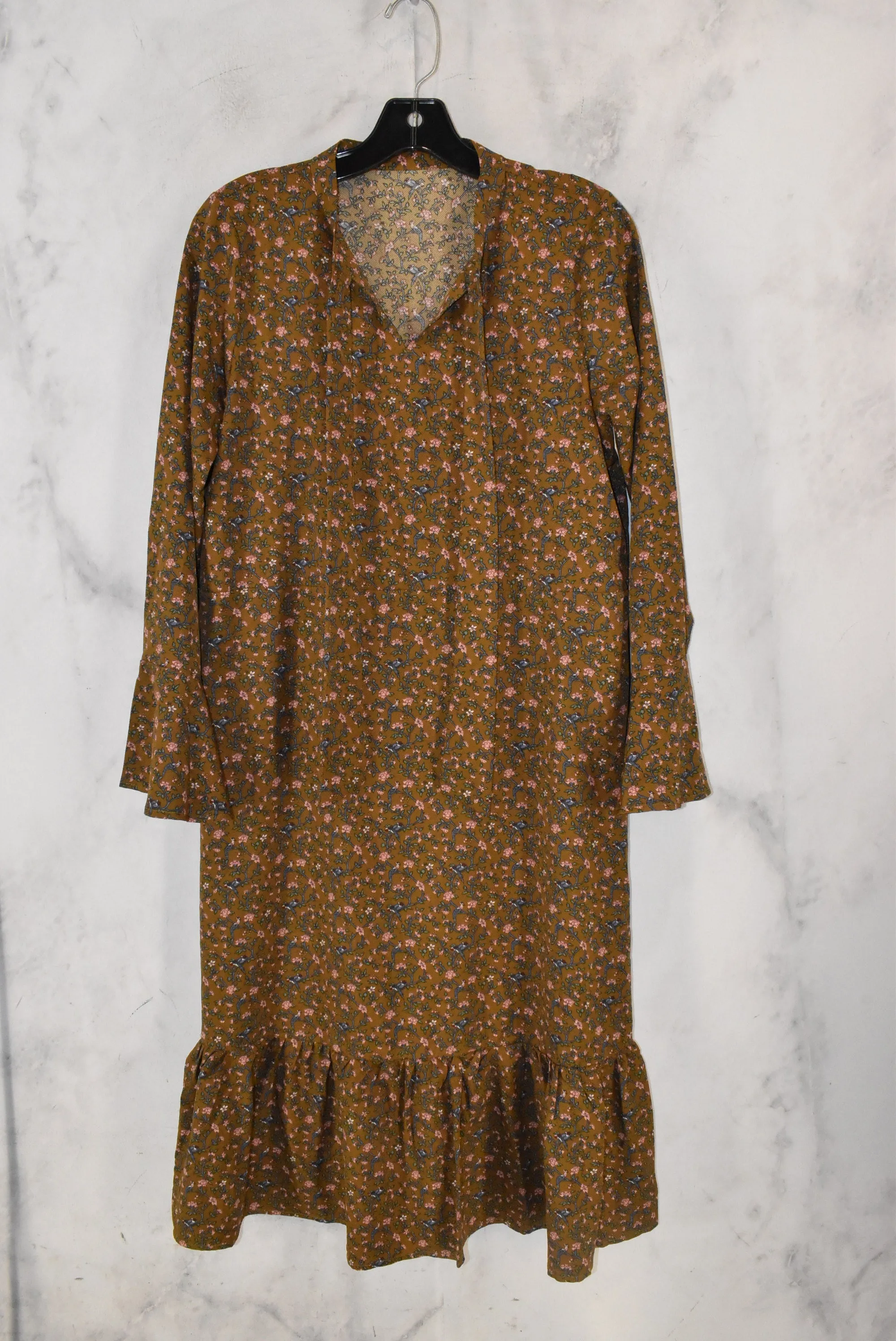Dress Casual Midi By Time And Tru  Size: M