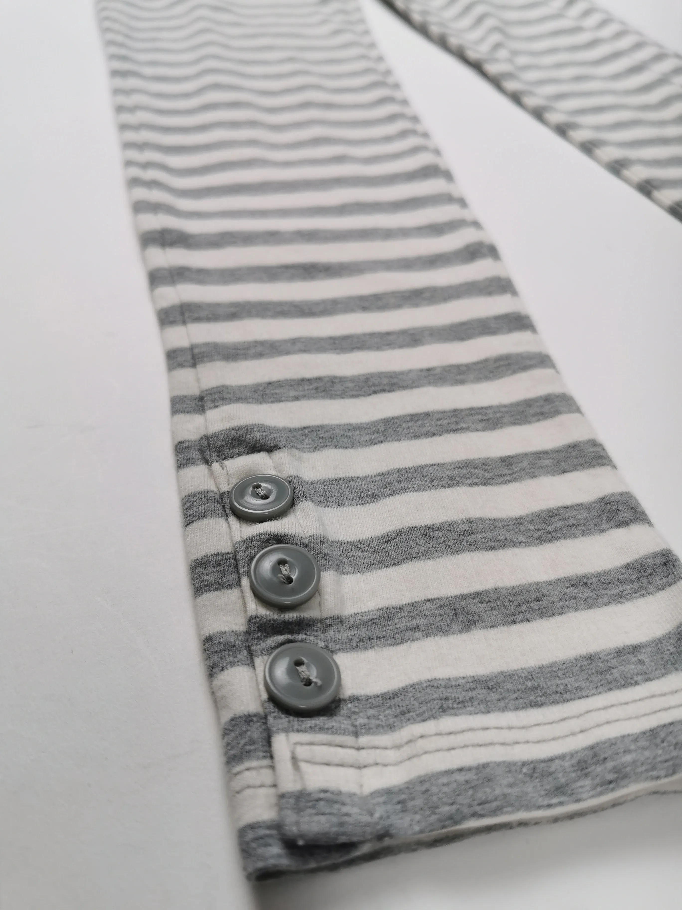GIRL SIZE 6/7 YEARS - GAP Kids, Stripped Leggings EUC B35