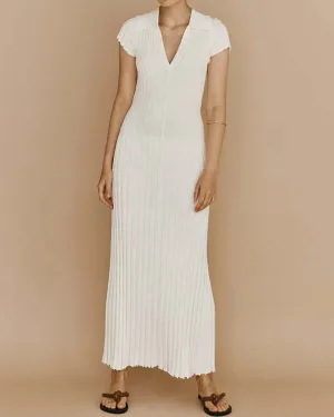 Jelena - Casual knit dress with pointed neckline