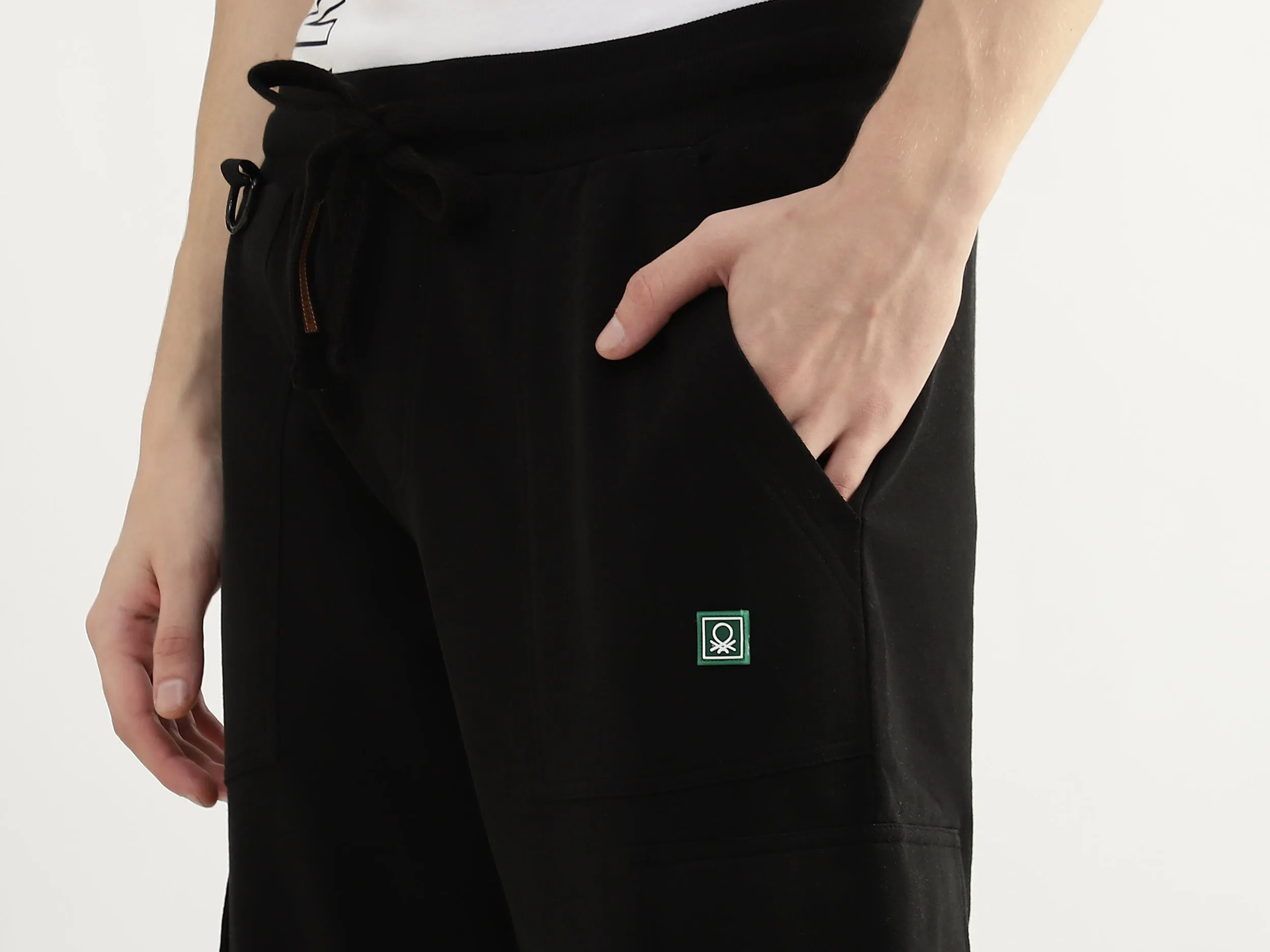 Men Solid Regular Fit Joggers
