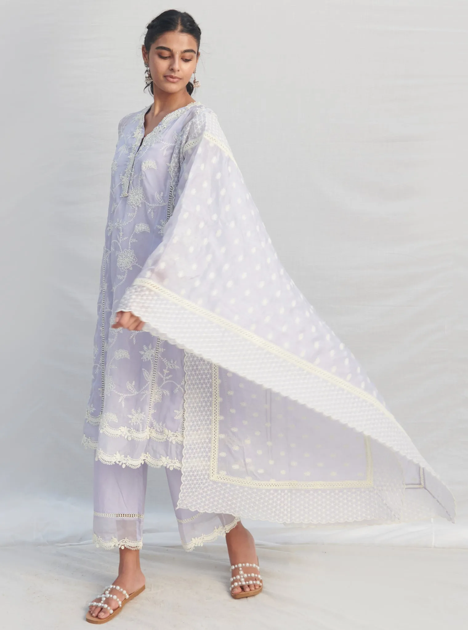 Mulmul Organza Alti Lilac Kurta With Mulmul Cotton Alti Lilac Pant