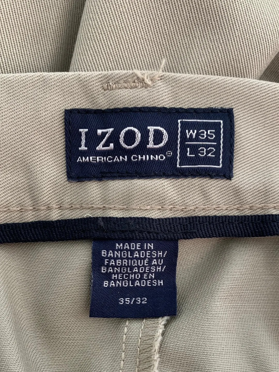 NWT - IZOD khaki Chino Wrinkle Free MetrixFit PLEAT FRONT Classic Pants - 35x32