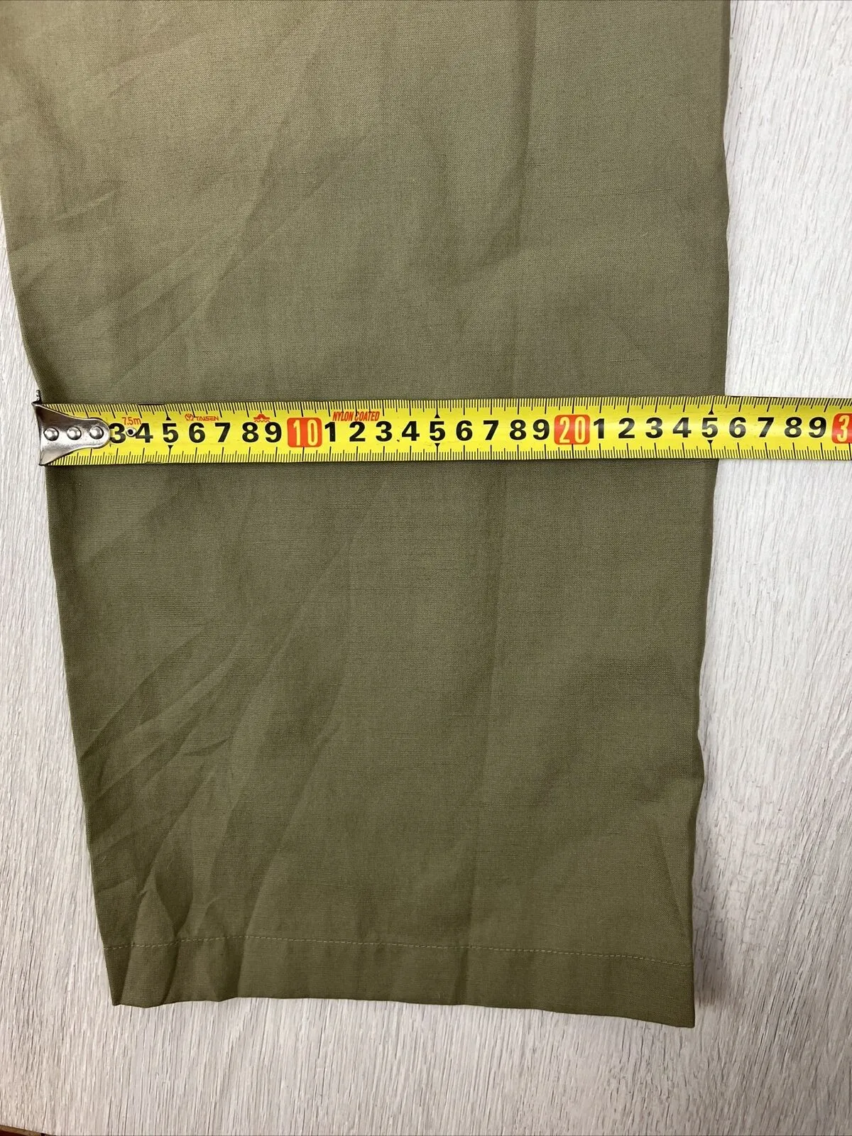 Uniqlo Womens Khaki Relaxed Fit Linen Blend Pants Size Large (NWOT)