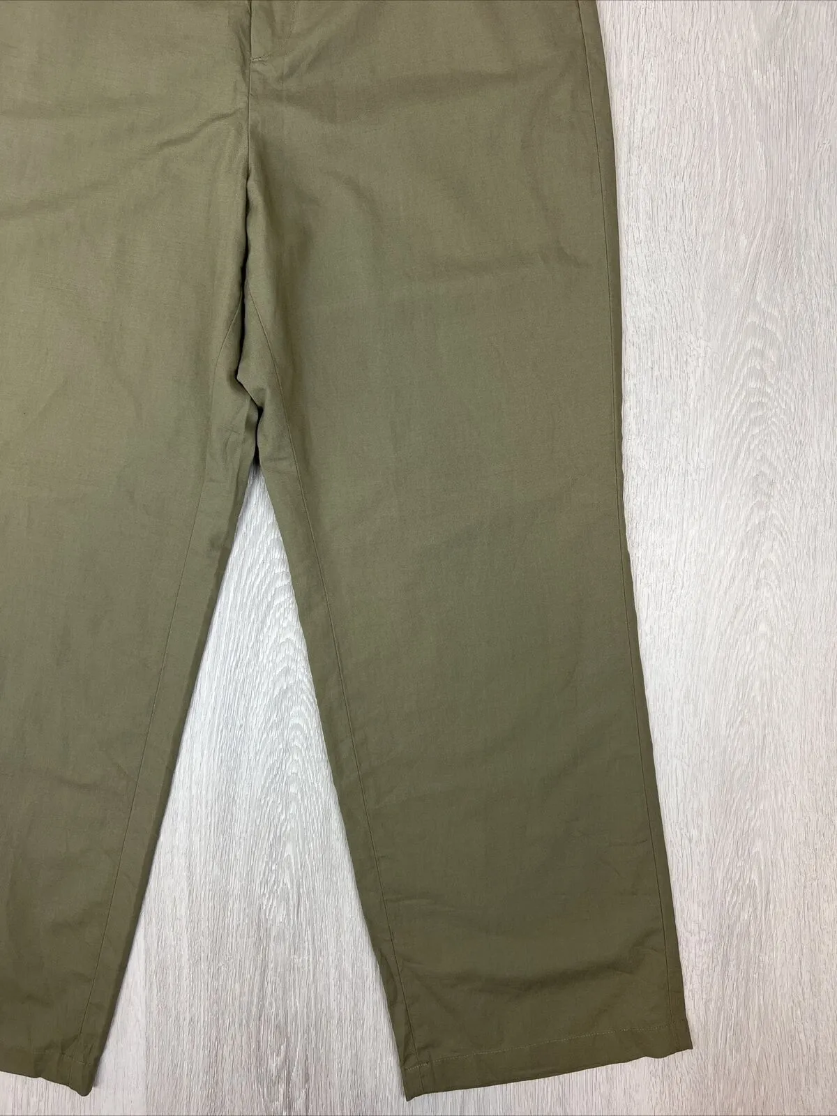 Uniqlo Womens Khaki Relaxed Fit Linen Blend Pants Size Large (NWOT)
