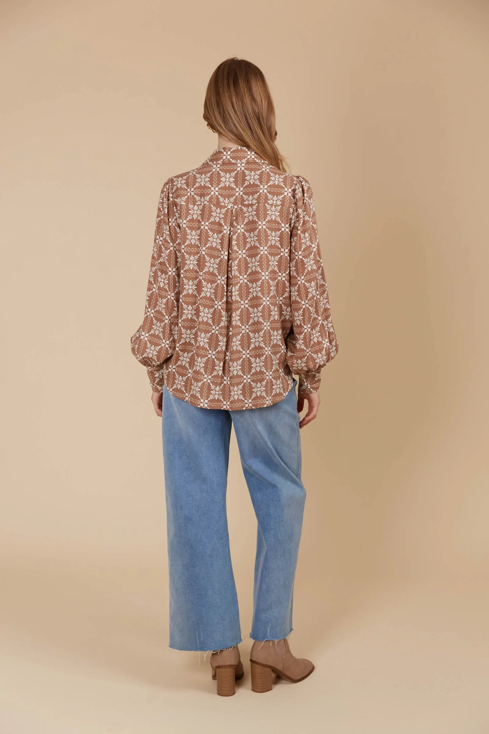 Venus Shirt - Deity  LINEN BLEND.