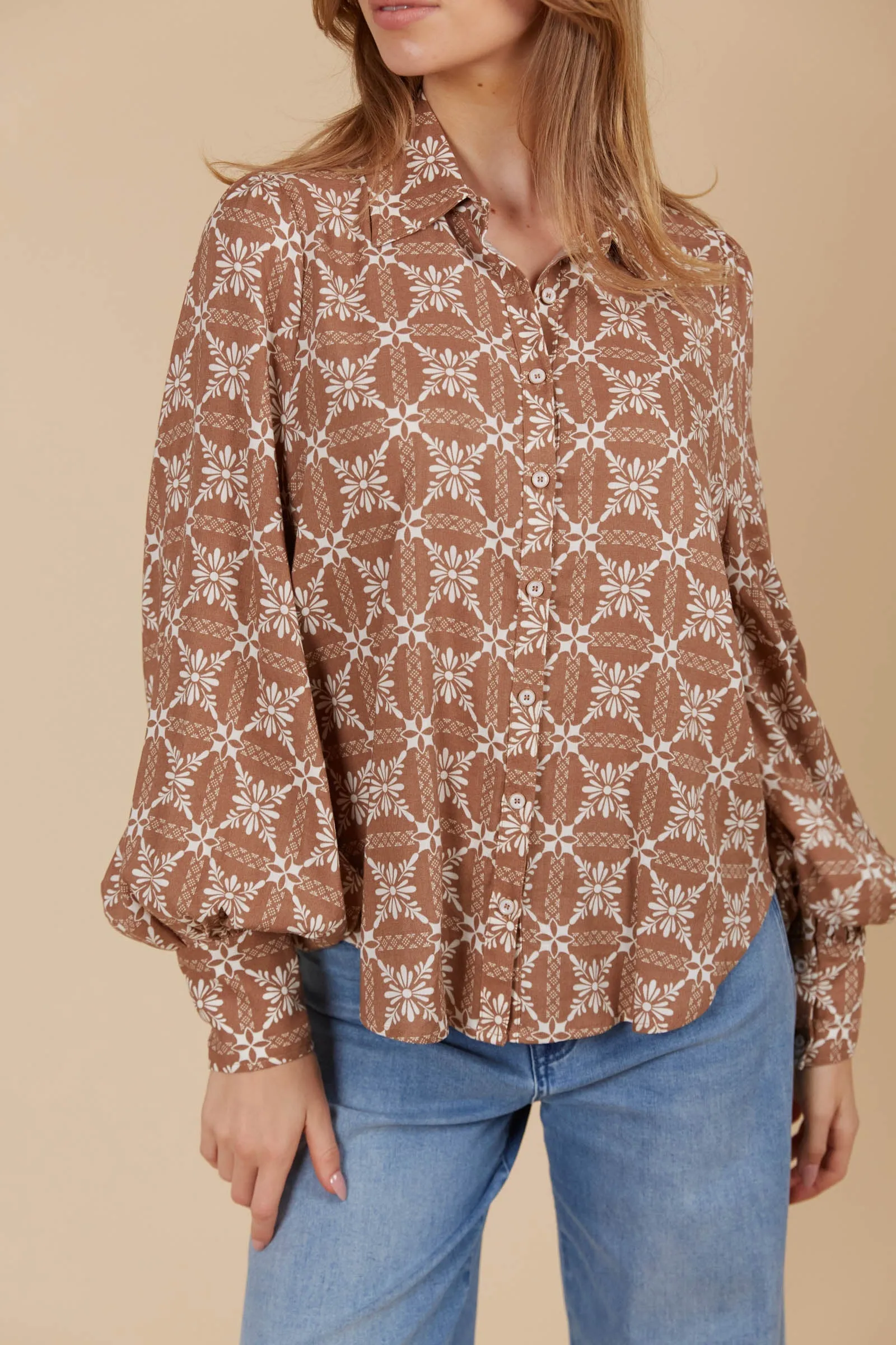 Venus Shirt - Deity  LINEN BLEND.