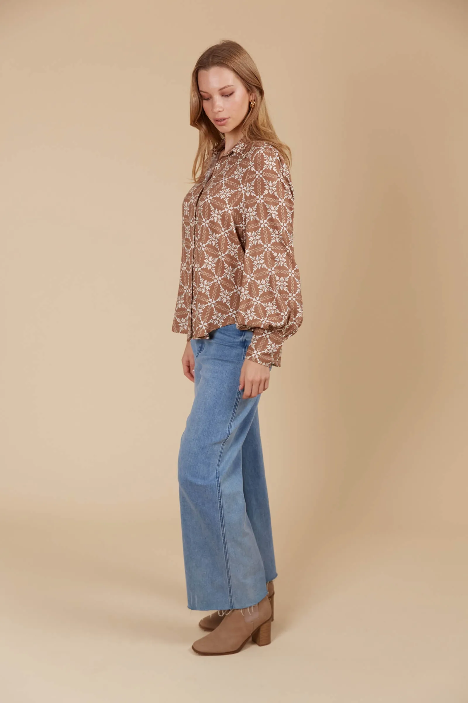 Venus Shirt - Deity  LINEN BLEND.