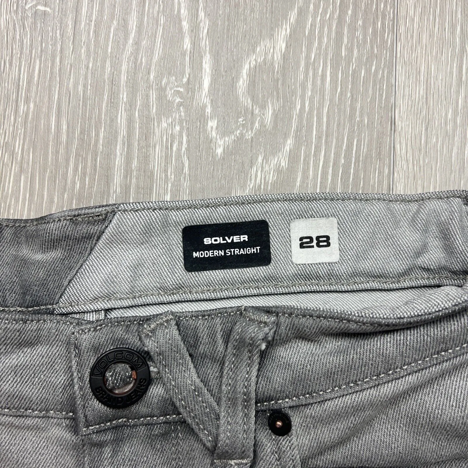Volcom Brand Jeans Mens Grey Solver Modern Straight Jeans Size 28