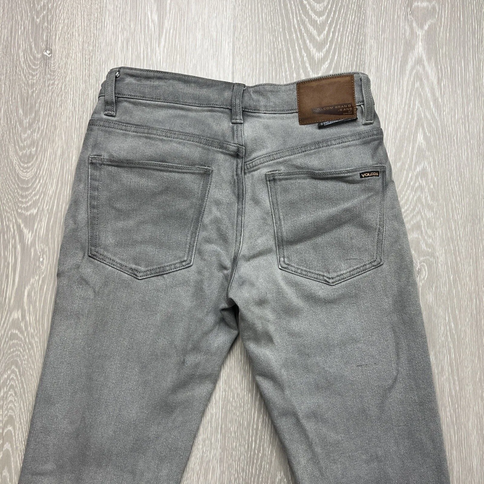 Volcom Brand Jeans Mens Grey Solver Modern Straight Jeans Size 28
