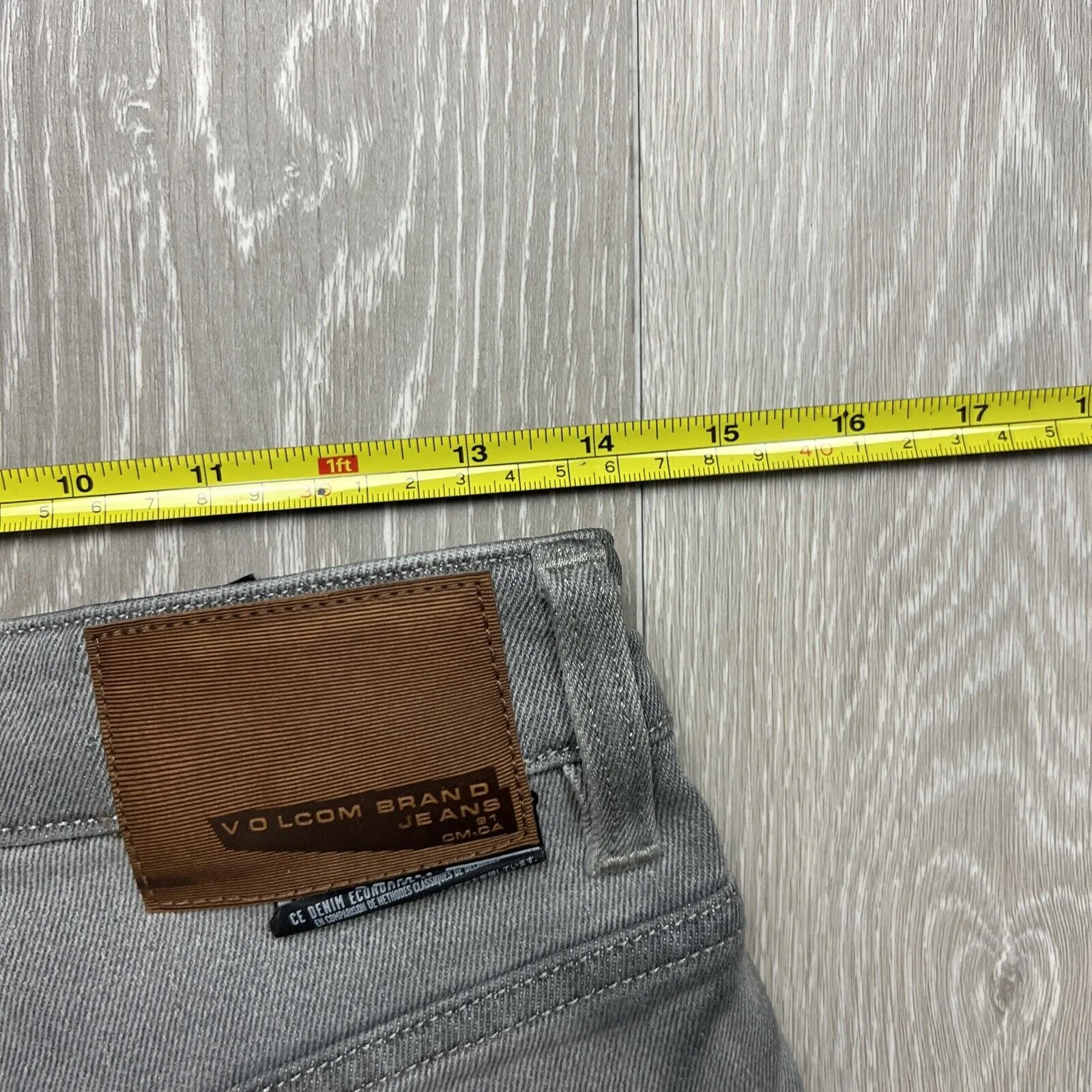 Volcom Brand Jeans Mens Grey Solver Modern Straight Jeans Size 28