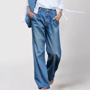 Wide leg jeans - women's high-waisted, loose fit jeans made of denim