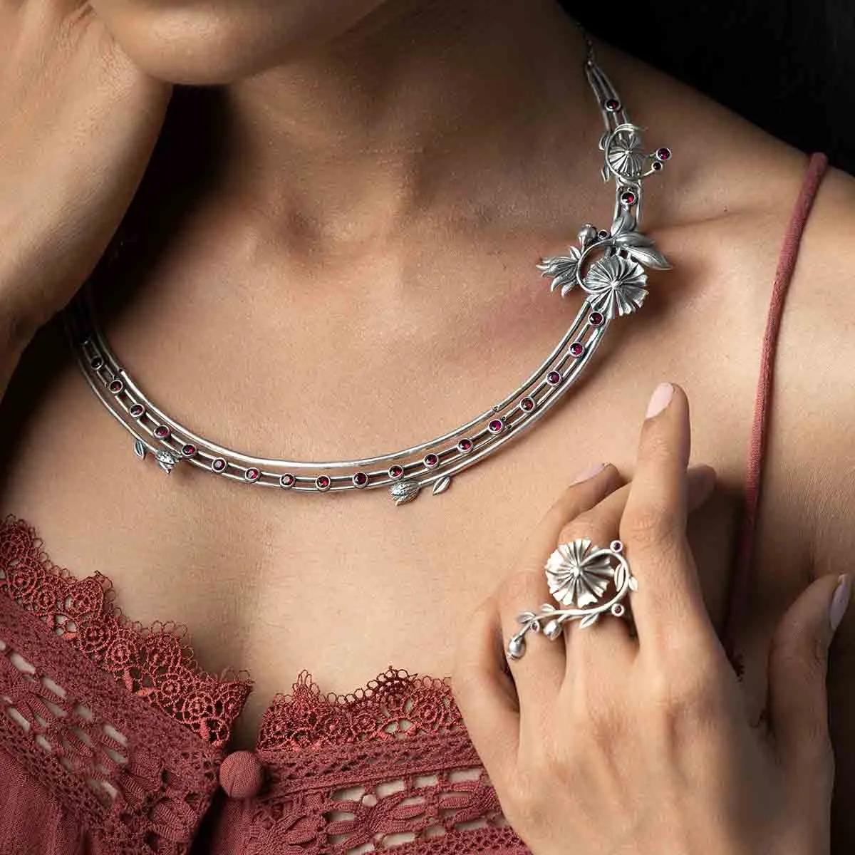 William Morris - Creeper Lilly Silver Finger Ring by Moha