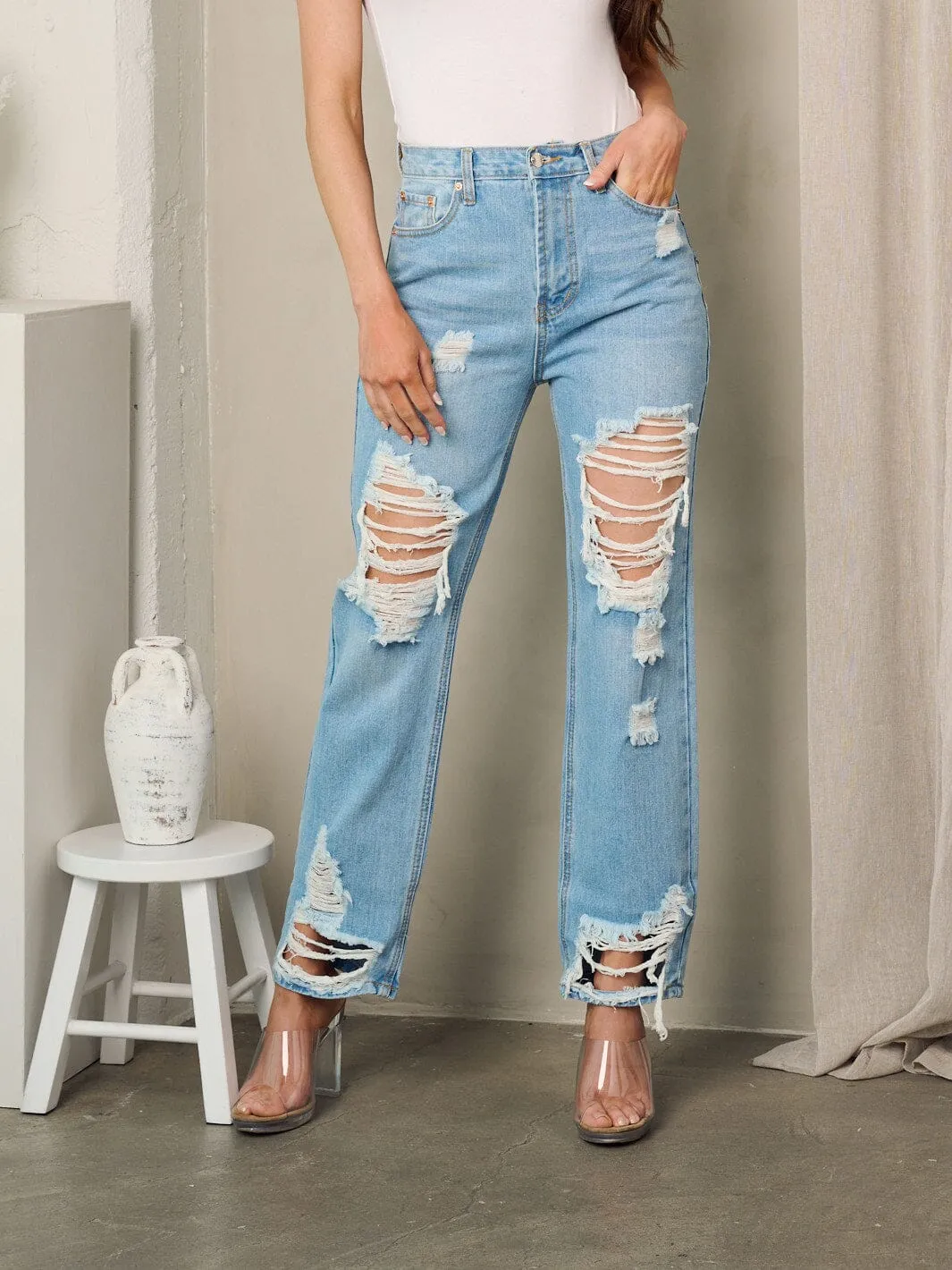 WOMEN'S BUTTON CLOSURE DISTRESSED DENIM JEANS PANTS